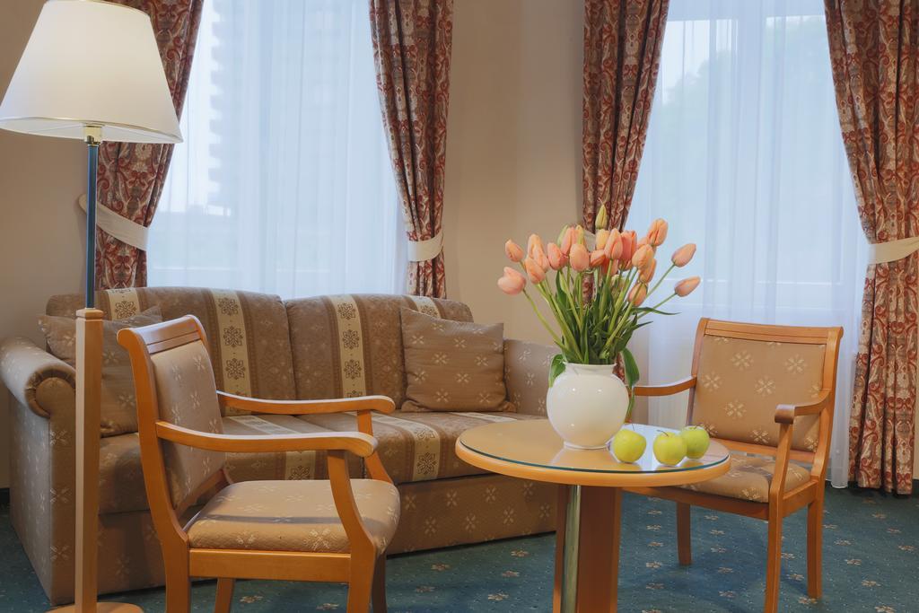 Hotel Pavlov Карлові Вари Екстер'єр фото